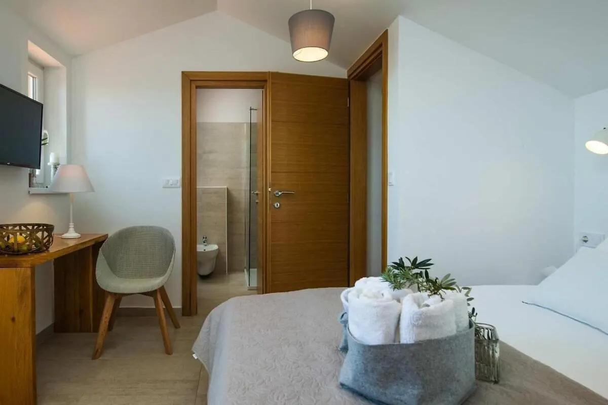Vila Valencan 2B Peroj Croatia