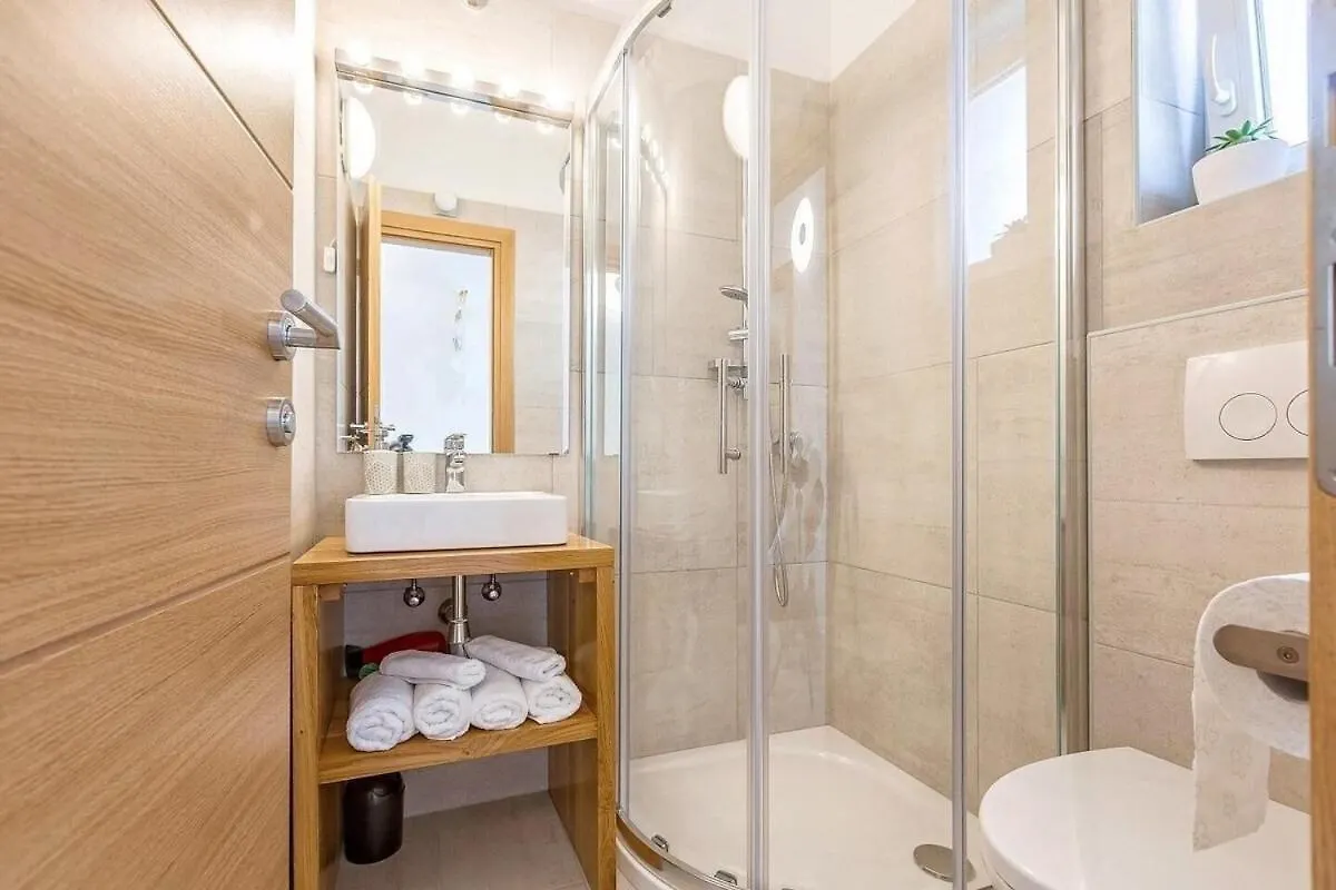 Vila Valencan 2B Peroj Villa